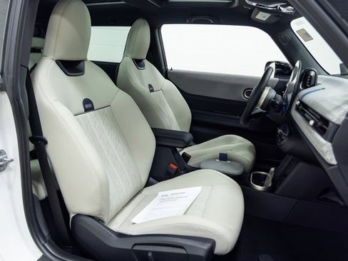 Certified 2025 MINI Cooper S image 27