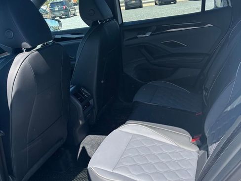 Used 2026 Volkswagen Tiguan SEL R-Line AWD/4WD image 13