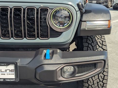 Used 2024 Jeep Wrangler Unlimited Rubicon 4xe image 10