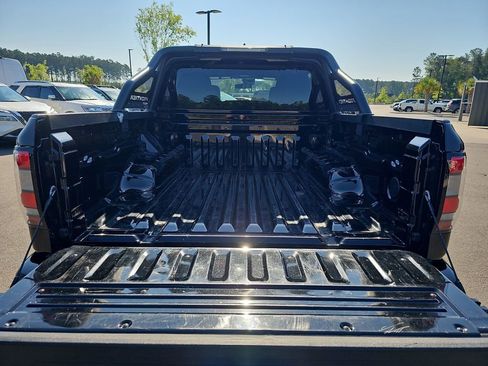 Used 2023 Nissan Frontier SV w/ Midnight Edition Package RWD image 16