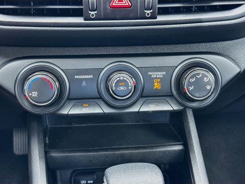 Used 2023 Kia Forte LXS w/ LXS Technology Package FWD image 12