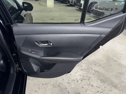 Used 2022 Nissan Sentra SV w/ Electronics Package FWD image 11