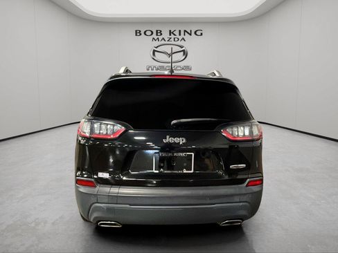 Used 2019 Jeep Cherokee Latitude Plus FWD image 4
