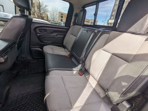 Used 2017 Nissan Titan S AWD/4WD image 18