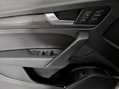 Used 2019 Audi Q5 2.0T Premium w/ Convenience Package image 12