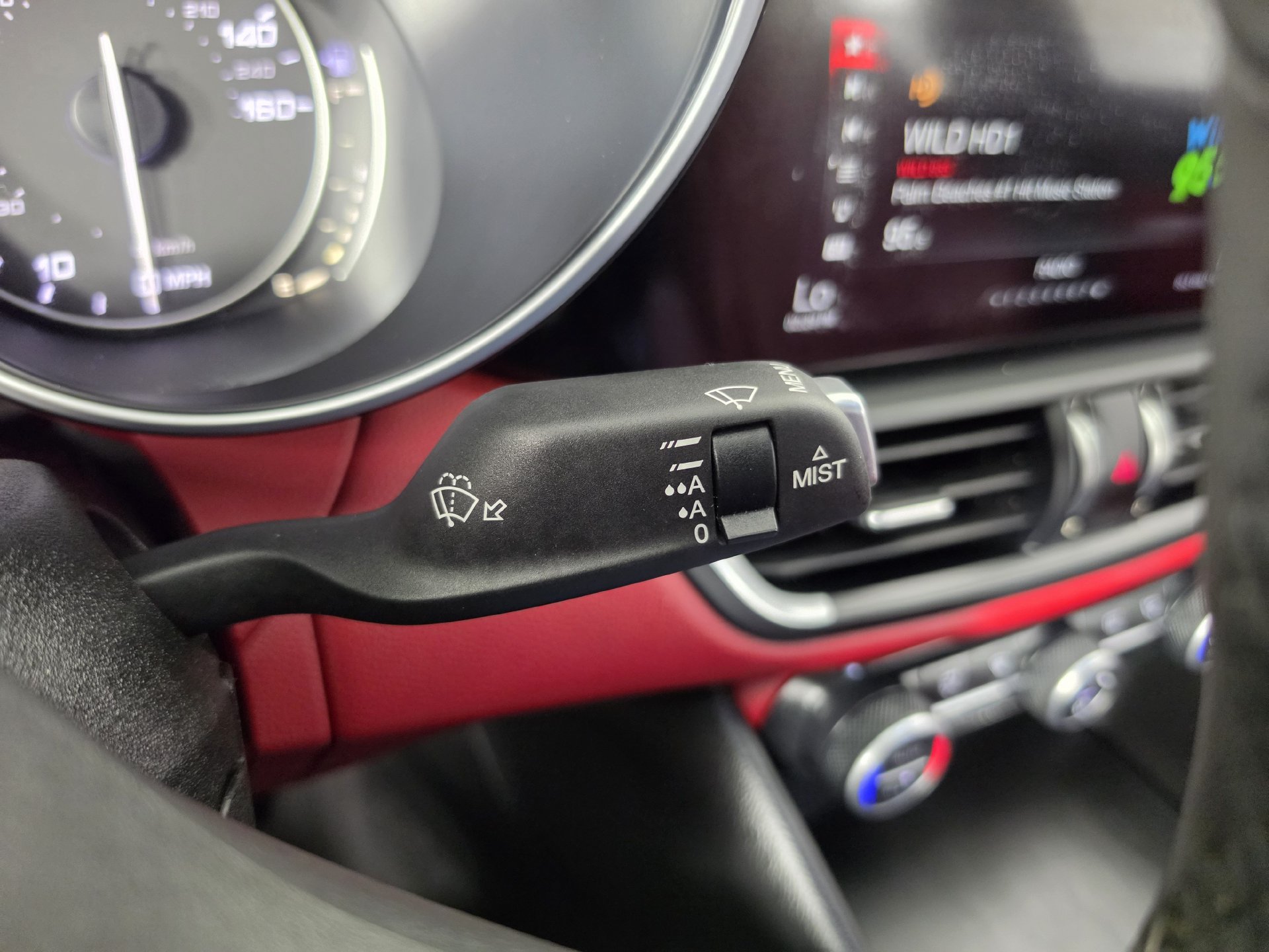 Used 2017 Alfa Romeo Giulia RWD image 13