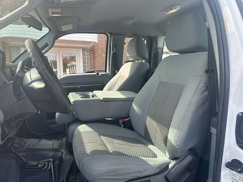 Used 2015 Ford F250 XL w/ Power Equipment Group AWD/4WD image 11