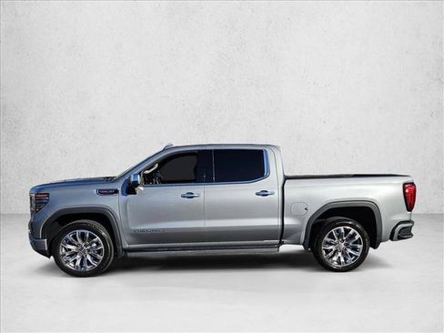 Used 2024 GMC Sierra 1500 Denali w/ Denali Reserve Package AWD/4WD image 9