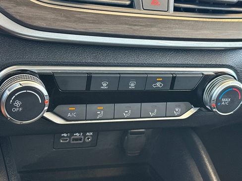 Used 2025 Nissan Altima 2.5 SV FWD image 19