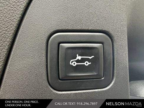 Used 2021 Buick Envision Avenir w/ Technology Package II FWD image 42