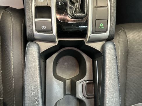 Used 2017 Honda Civic EX-L image 24