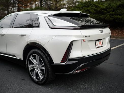 Used 2024 Cadillac Lyriq Tech image 7