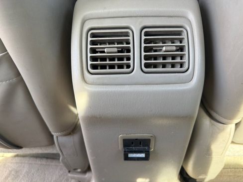 Used 2000 Toyota Avalon XLS image 15