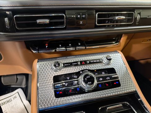 Used 2022 Lincoln Aviator Black Label w/ Dynamic Handling Package image 21