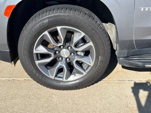Used 2021 Chevrolet Tahoe LT w/ LT Signature Package AWD/4WD image 10