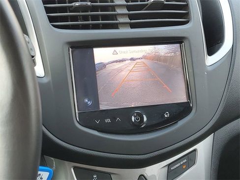 Certified 2016 Chevrolet Trax LT w/ LT Convenience Package image 14
