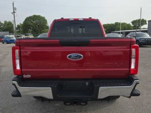 Used 2024 Ford F250 XLT w/ FX4 Off-Road Package AWD/4WD image 4