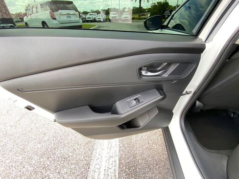 Used 2023 Honda Accord LX image 17