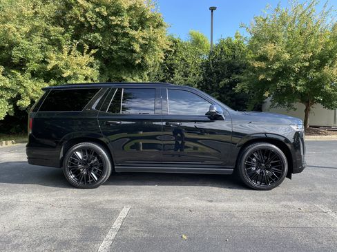 Used 2023 Cadillac Escalade Premium Luxury w/ Touring Package AWD/4WD image 10