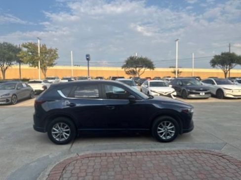 Used 2024 MAZDA CX-5 AWD 2.5 S w/ Preferred Package image 3