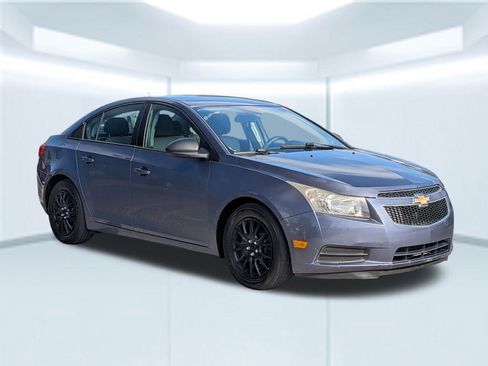 Used 2014 Chevrolet Cruze LS image 8