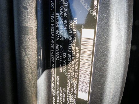 Used 2025 Volvo XC60 B5 Plus image 35