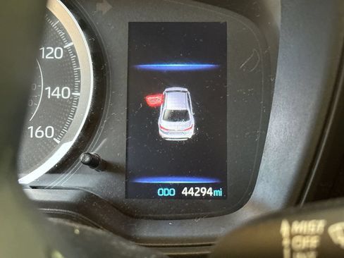 Used 2022 Toyota Corolla LE FWD image 11