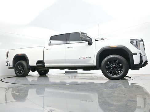 Used 2024 GMC Sierra 2500 AT4 w/ Technology Package AWD/4WD image 46
