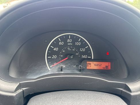 Used 2013 Nissan Versa S Plus FWD image 34