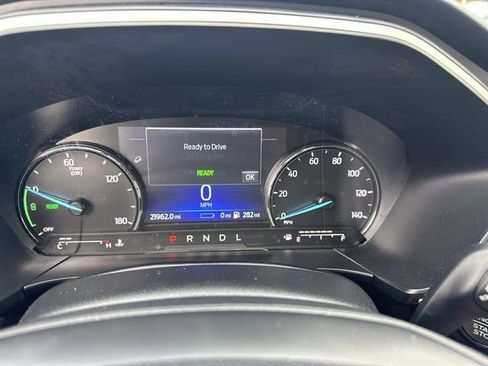 Used 2022 Ford Escape SE image 13