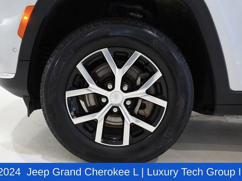 Used 2024 Jeep Grand Cherokee L Limited w/ Luxury Tech Group II image 6