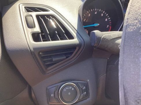 Used 2014 Ford Escape SE w/ Equipment Group 201A FWD image 30