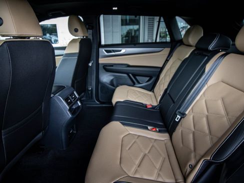 New 2026 Volkswagen Atlas Cross Sport SE FWD image 29