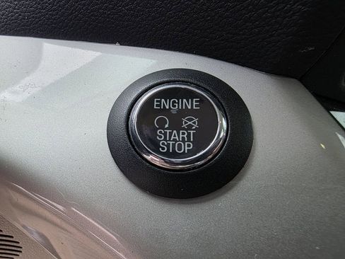 Used 2016 Ford C-MAX Energi SEL w/ Equipment Group 302A FWD image 22