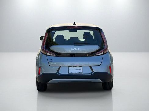 Certified 2025 Kia Soul LX image 6