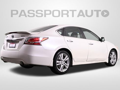 Used 2014 Nissan Altima 3.5 SL w/ Technology Package FWD image 10