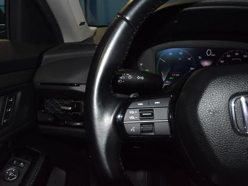 Used 2024 Honda Accord Touring image 7
