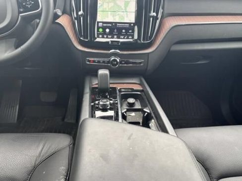 Used 2024 Volvo XC60 B5 Plus w/ Protection Package Premier AWD/4WD image 10