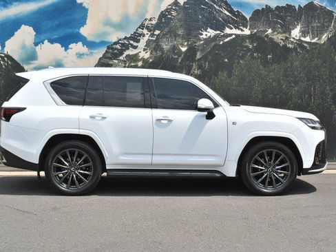 Used 2024 Lexus LX 600 F Sport AWD/4WD image 2
