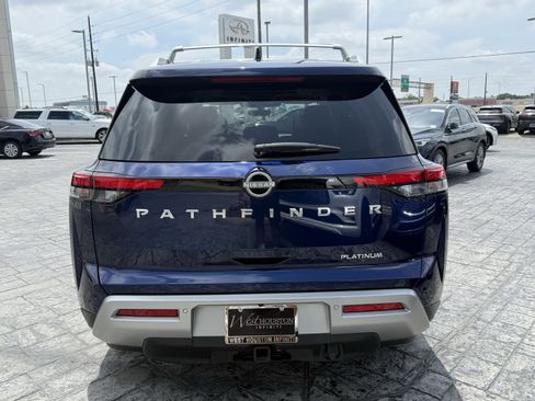 Used 2024 Nissan Pathfinder Platinum w/ Cargo Package FWD image 6