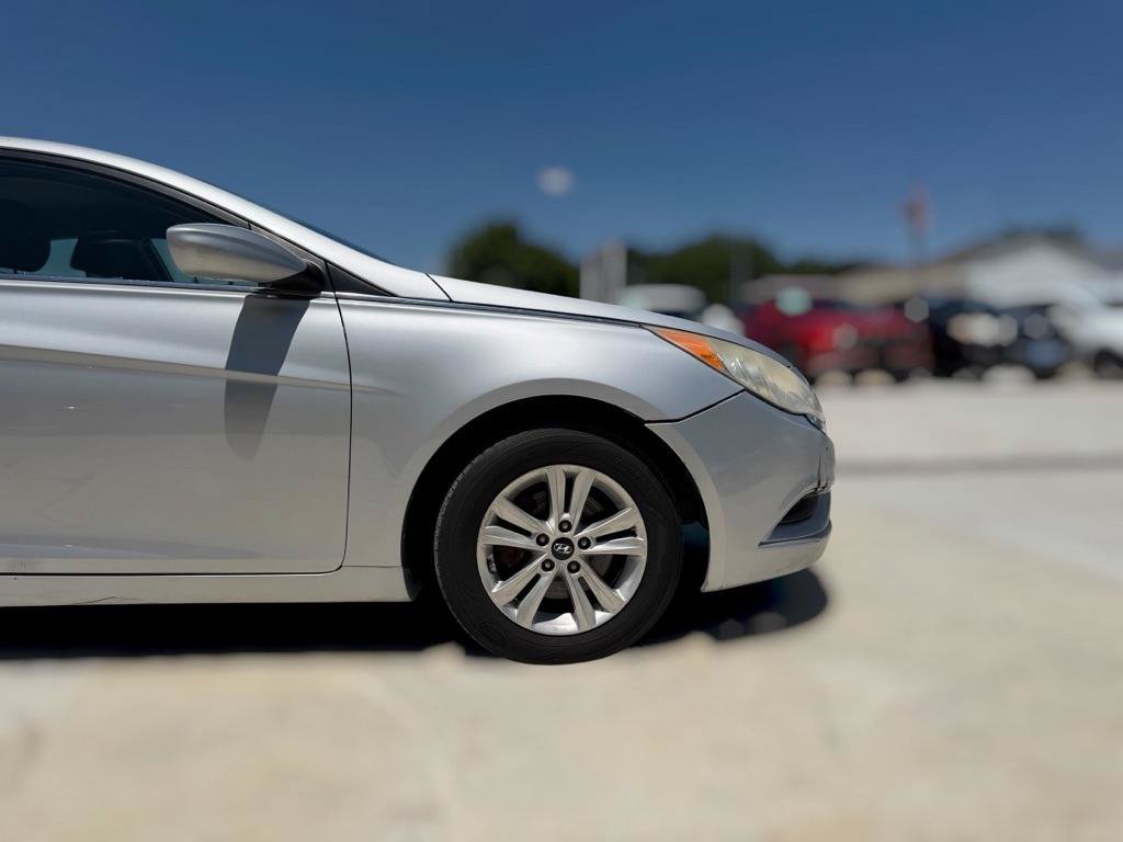 Used 2012 Hyundai Sonata GLS w/ Popular Equipment Pkg FWD image 6