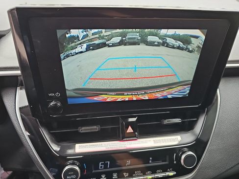 Used 2024 Toyota Corolla LE FWD image 22