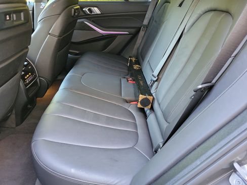 Used 2022 BMW X5 M50i w/ Premium Package image 20