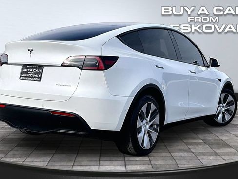 Used 2022 Tesla Model Y Long Range AWD/4WD image 13
