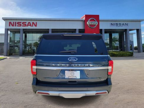 Used 2024 Ford Expedition Max XLT image 5