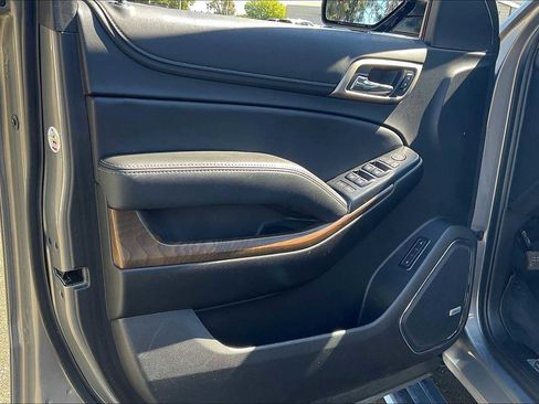 Used 2019 GMC Yukon Denali w/ Denali Ultimate Package image 25