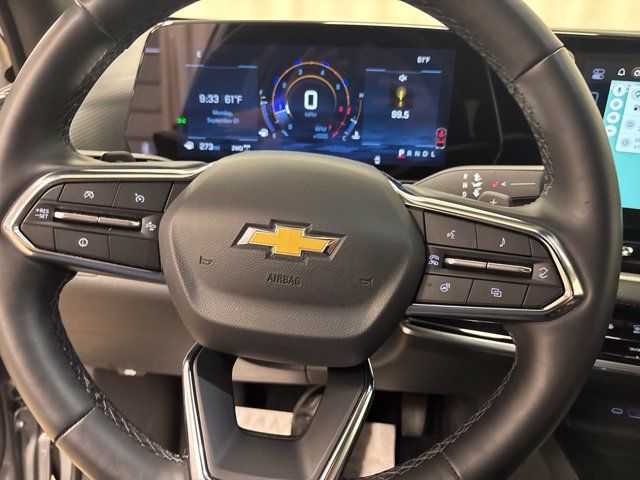 Used 2026 Chevrolet Equinox LT AWD/4WD image 33