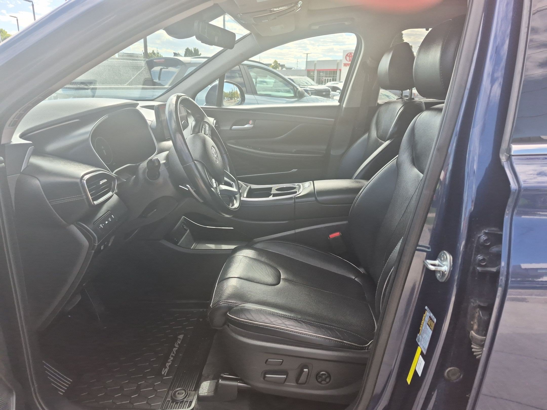 Used 2022 Hyundai Santa Fe Limited AWD/4WD image 16