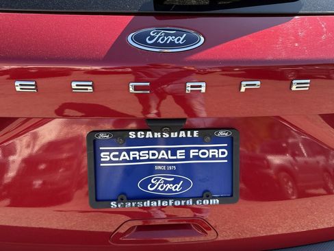 Used 2022 Ford Escape SE w/ SE Sport Appearance Package AWD/4WD image 44