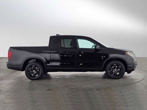 Used 2017 Honda Ridgeline Black Edition image 2